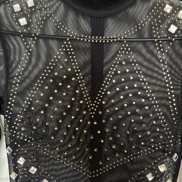 Clothes - Picture 3 of 4